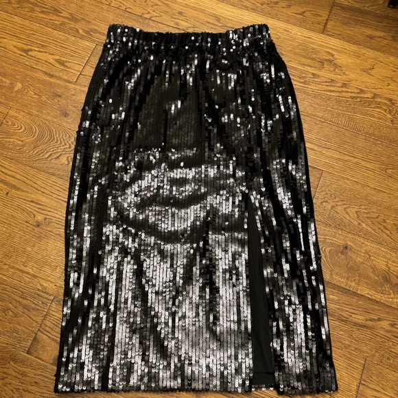 J.Crew pull on sequin midi skirt - Picture 5 of 10